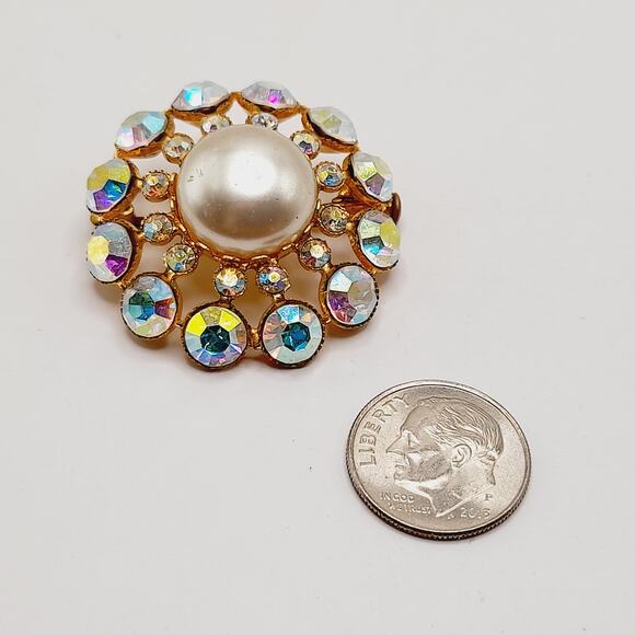 Vintage AB Rhinestone Brooch w/ Faux Pearl Center 1950s Trombone Clasp - Picture 7 of 7